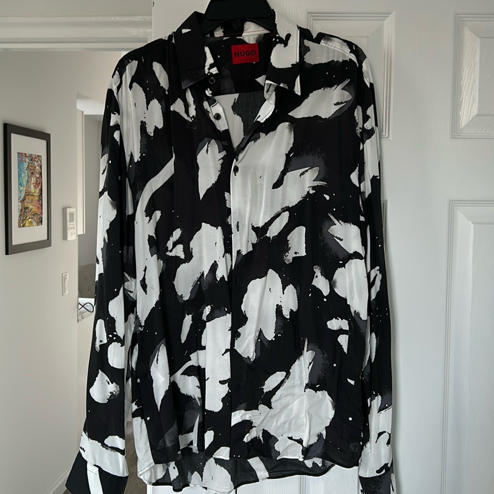 HUGO Men’s Button down shirt, Size L, worn once